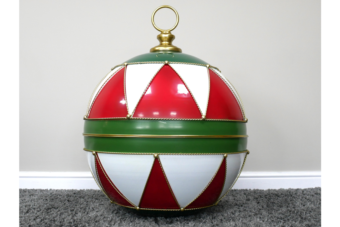 Large Christmas Bauble — free download