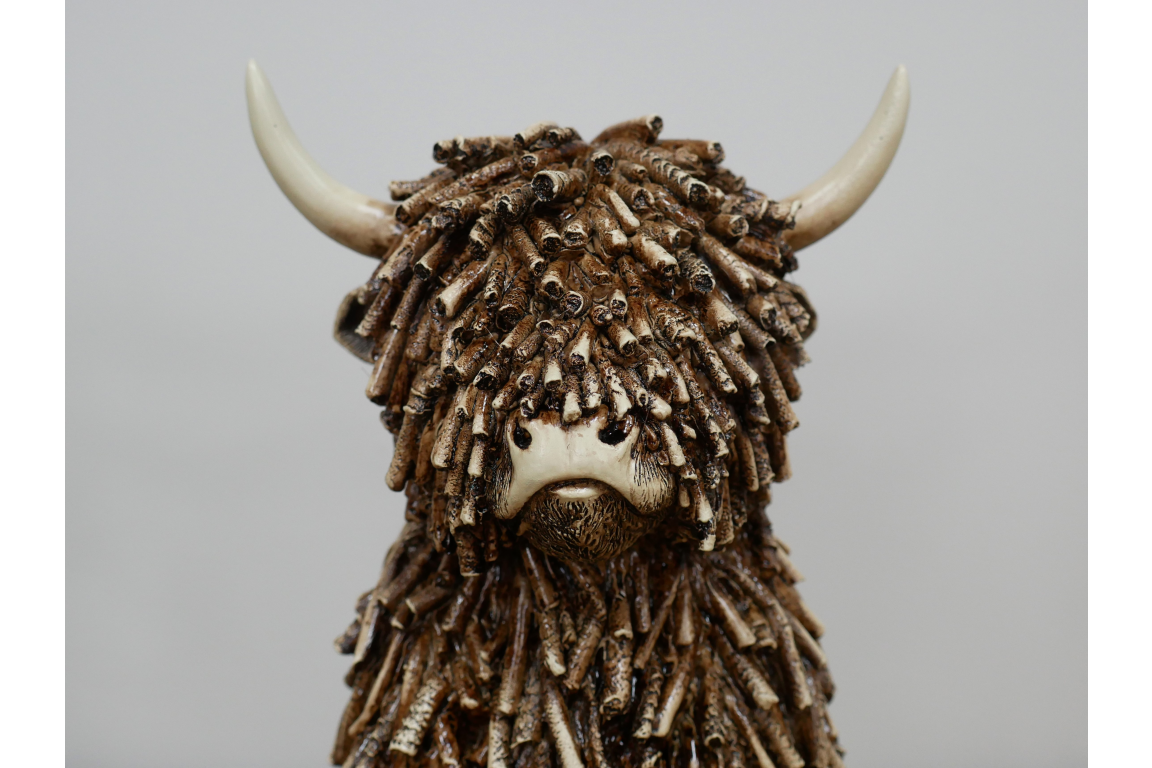Sitting Highland Cow - Large