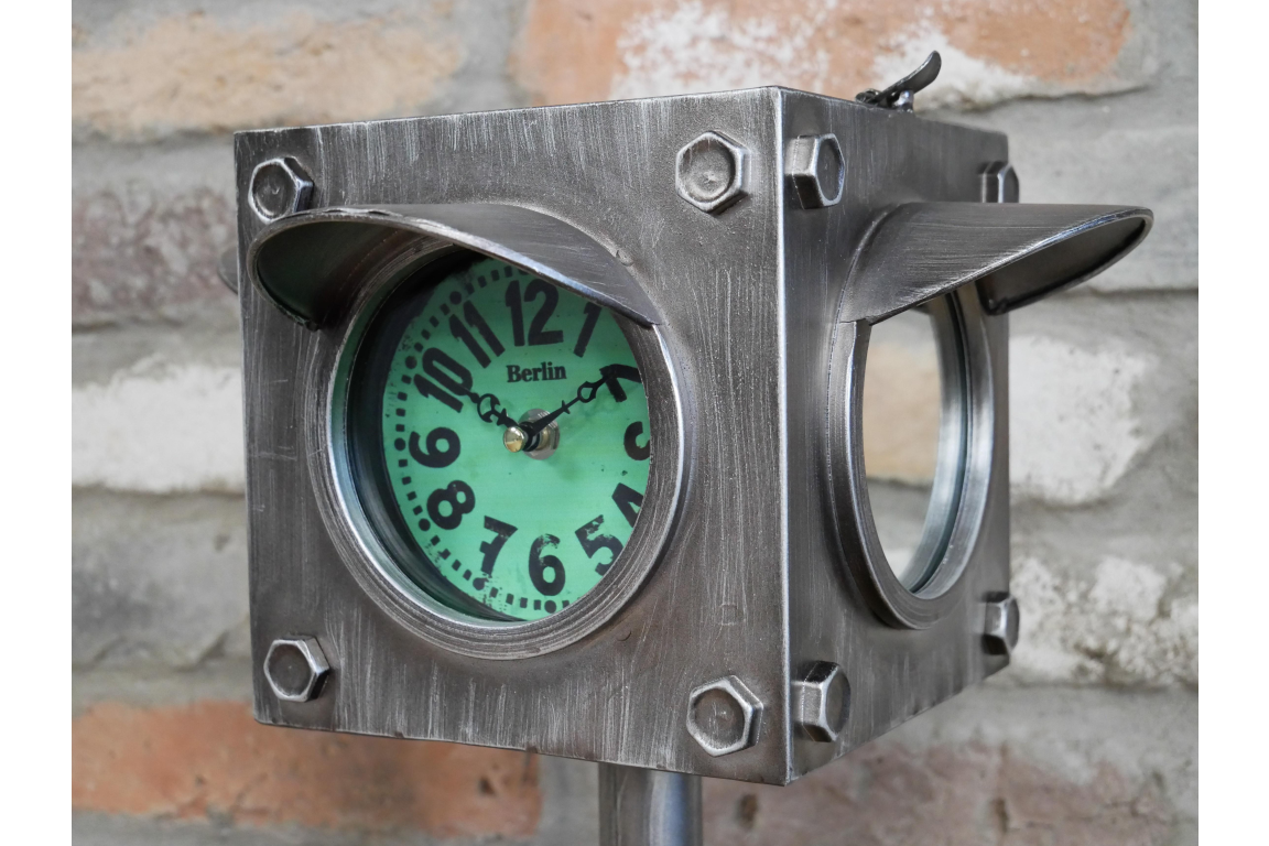 Traffic Light Clock