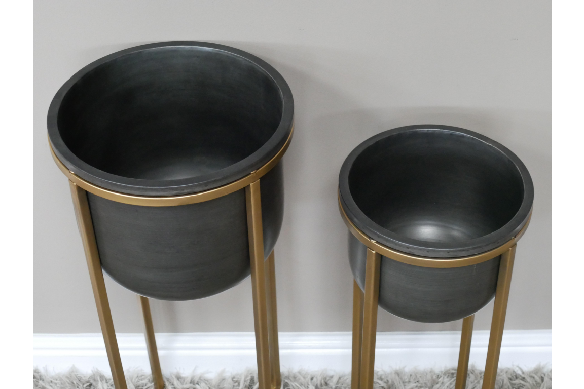 Set Of 2 Planters